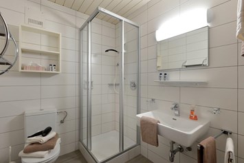 Frühstückspension: Badezimmer - Apart Kofler`s Panorama Zillertal, Alois und Rita Kofler
